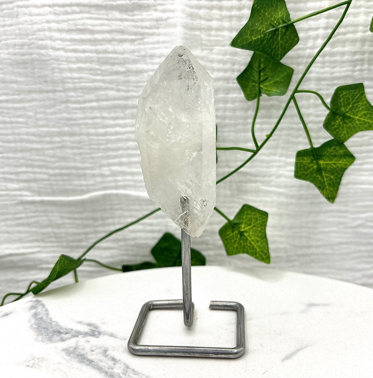 Quartz on stand