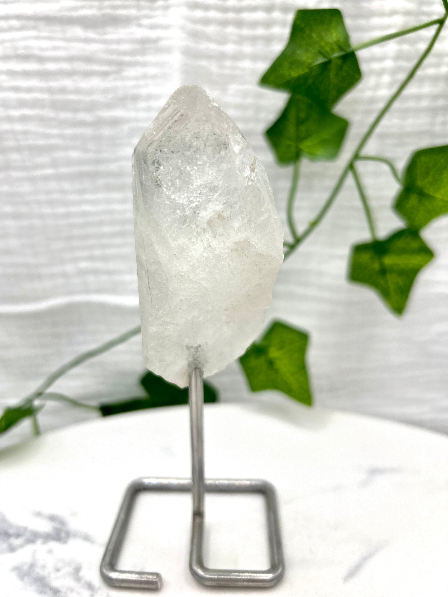 Quartz on stand