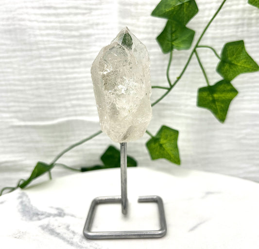 Quartz on stand